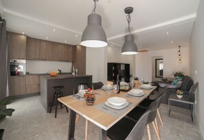 Apartment (Three Bedroom Apartment- Balconies an) | In-room dining