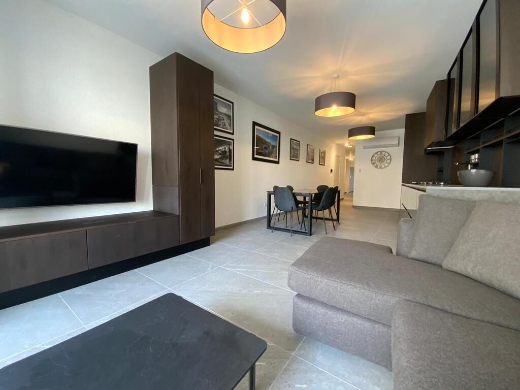 Smart TV, DVD player