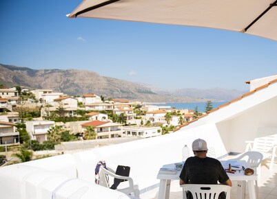 Blue Apartment 3, Sea view 200 m from the beach 20% DISCOUNT JULY SEVEN