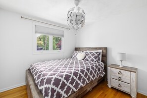 5 habitaciones, tabla de planchar con plancha y wifi gratis