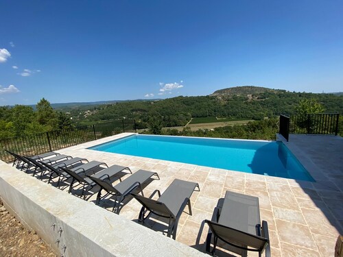 La Cigale, beautiful villa with infinity pool and breathtaking views 