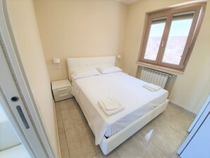 1 camera, ferro/asse da stiro, culla da viaggio, Wi-Fi gratuito