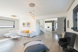 TV, fireplace - Green Horizon Villa (Rhodes)