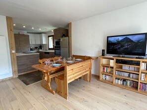 Kühlschrank, Ofen, Herdplatte, Geschirrspüler