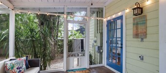 Charming Beach Cottage