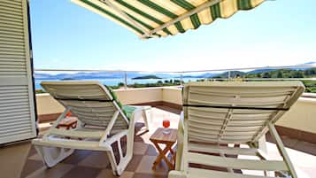 Apartment (Two-Bedroom Apartment Balcony and Se) | Balcony