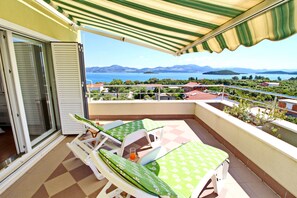 Apartment (Two-Bedroom Apartment  Balcony and Se) | Balcony