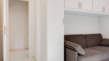 Apartment, 1 Schlafzimmer | Wohnbereich | Flachbildfernseher