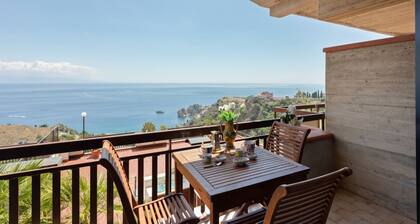 Taormina Panoramic Seaview Apartment