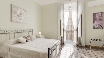 Apartment, 3 Bedrooms | 3 bedrooms, free WiFi, bed sheets