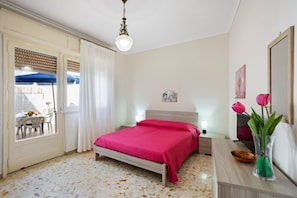 Apartment, 2 Bedrooms | 2 bedrooms, free WiFi - Tra il Centro e Il Mare Apartment con terrazzo (Aci Castello)