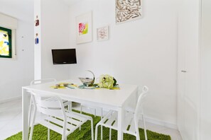 Appartement, 1 chambre | Coin séjour