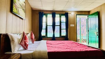 Deluxe Room | Individually decorated, individually furnished, rollaway beds