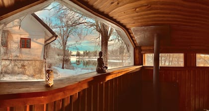 Romantic Spa Villa With Fireplace by the Lake