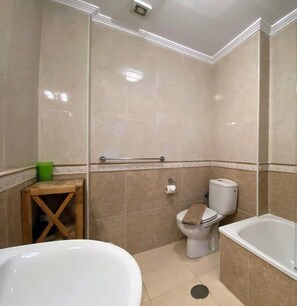Douche, serviettes fournies