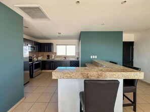 Fridge, microwave, oven, stovetop
