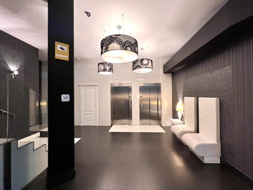 Housing León- Colón Center