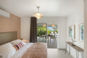 2 bedrooms, in-room safe, desk, iron/ironing board