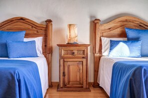 3 makuuhuonetta, silitysrauta/-lauta, ilmainen Wi-Fi, vuodevaatteet