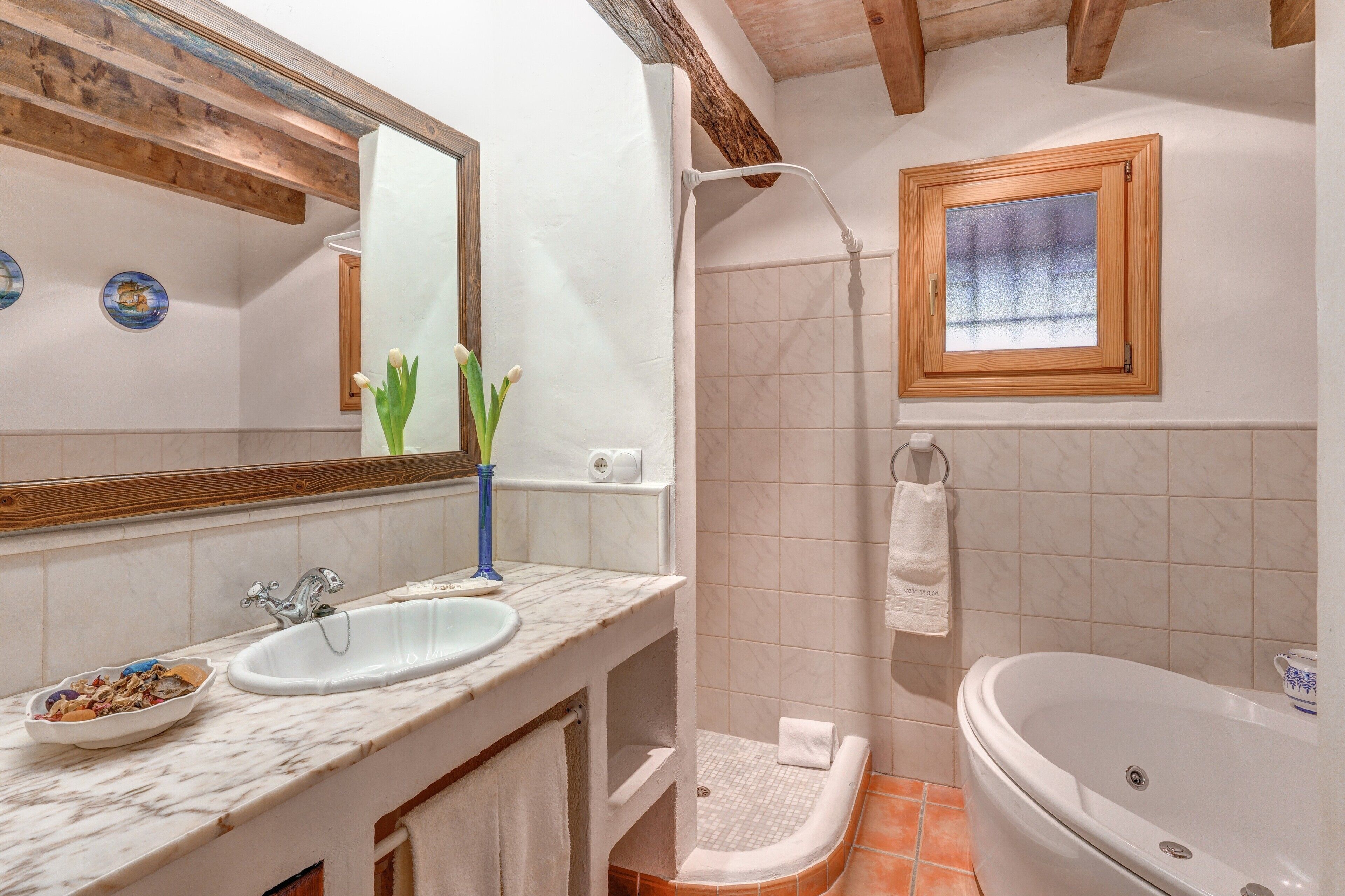 Bathtub, hair dryer, towels