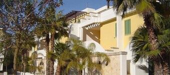 Ammiraglia Residence just 200 meters from the beaches - Villa A