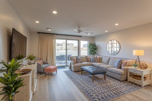 Smart TV, DVD player - Laid Back at The Ledges *Resort Amenities Included!* (St. George)