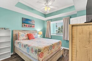 3 chambres, fer et planche à repasser, lit de bébé portatif
