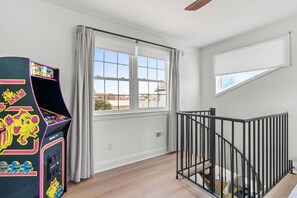 Games room - After Dune Delight / 1126 E Dolphin Drive (Oak Island)