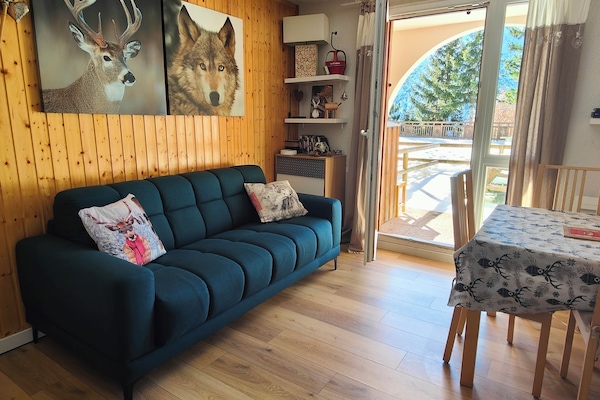 accĂšs direct sur la terrasse et le jardin depuis le salon