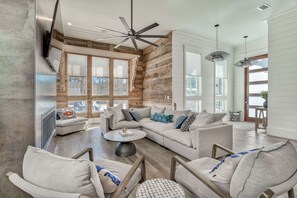 Smart TV, fireplace, stereo