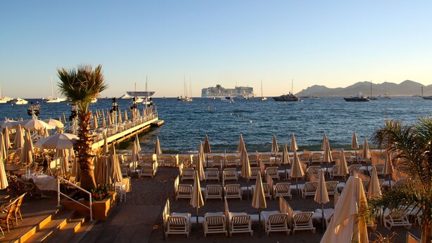 Unclassified image, 1 of 30, button - Cannes - 2 bed/2 bath - 1 min Croisette & Beach - A/C (Cannes)