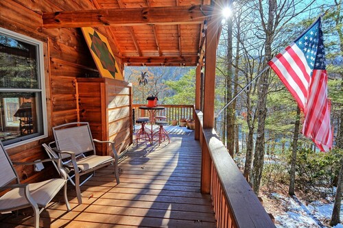 Cabinlot-Open for Bookings! Lake Access, Pool Table, WIFI, Fire Pit