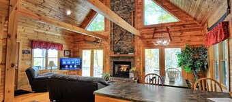 Spacious 3-bedroom cabin in West Jefferson, NC with game room and cozy fireplace.