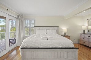 7 slaapkamers, een strijkplank/strijkijzer, gratis wifi, beddengoed