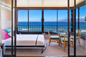 1 bedroom, in-room safe, iron/ironing board, WiFi - 1 Bedroom Corner Oceanfront #608 (Lahaina)