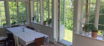 Unique villa with lake plot, in the countryside 7 min from the city