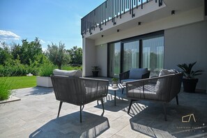 Terrace/patio - Luxury Villa Figa I with private pool and sauna (Gostinjac)