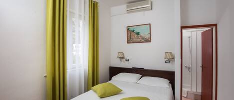 1 soverom, internettilgang og sengetøy