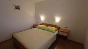 2 bedrooms, WiFi, bed sheets