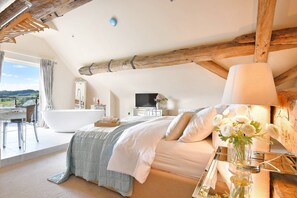 3 bedrooms, iron/ironing board, WiFi