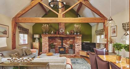 The Luxury Barn - Luxury Cottages