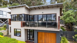 Exterior - Vacation Mode - get away from the hustle and bustle (Lorne)