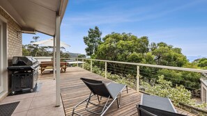 Outdoor dining - Avonlea - something a little different (Lorne)