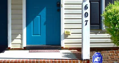 Spacious Townhouse in the ❤ of Fayetteville