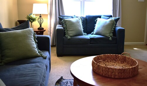 Spacious Townhouse in the ❤ of Fayetteville