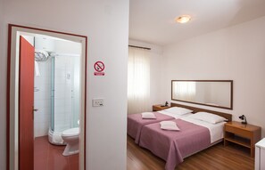 1 bedroom, WiFi, bed sheets