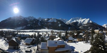 đ·Vue du balcon sur le DĂŽme du MonĂȘtier