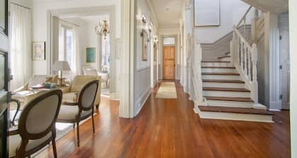 The Orleans House | One of a Kind Historic Landmark w POOL near FQ