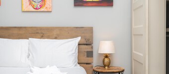 Cozy Downtown Escape | The Condon Carriage