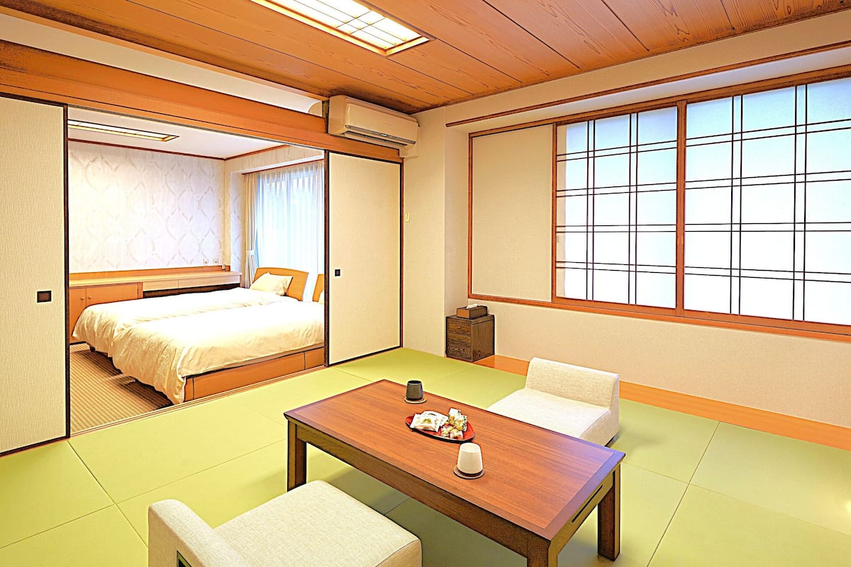Habitación tradicional, no fumadores (Modern Western Suite Japanese-Western) | Ropa de cama